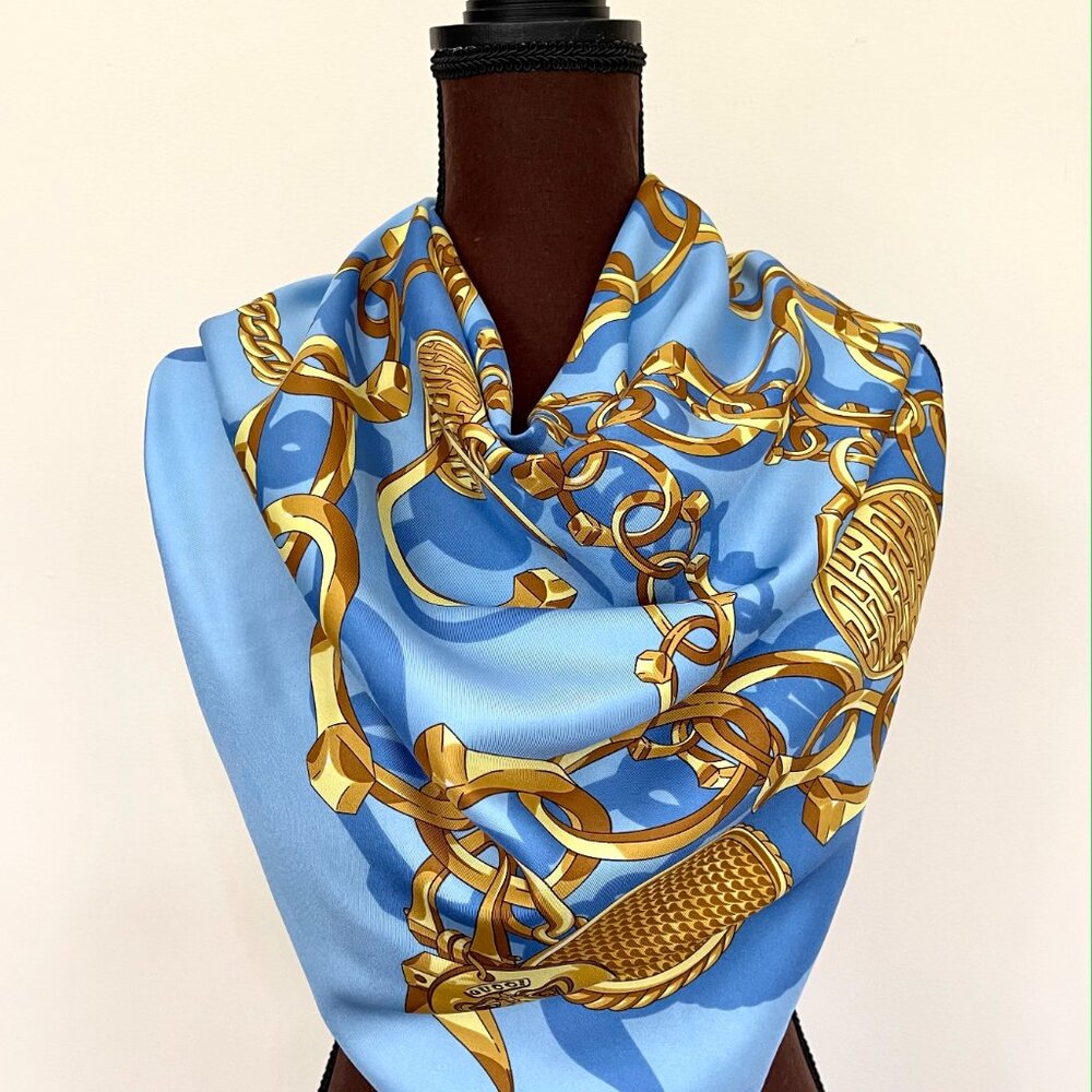 Gucci Logo Chains Blue Gold Silk Twill Scarf - Picture 7 of 11